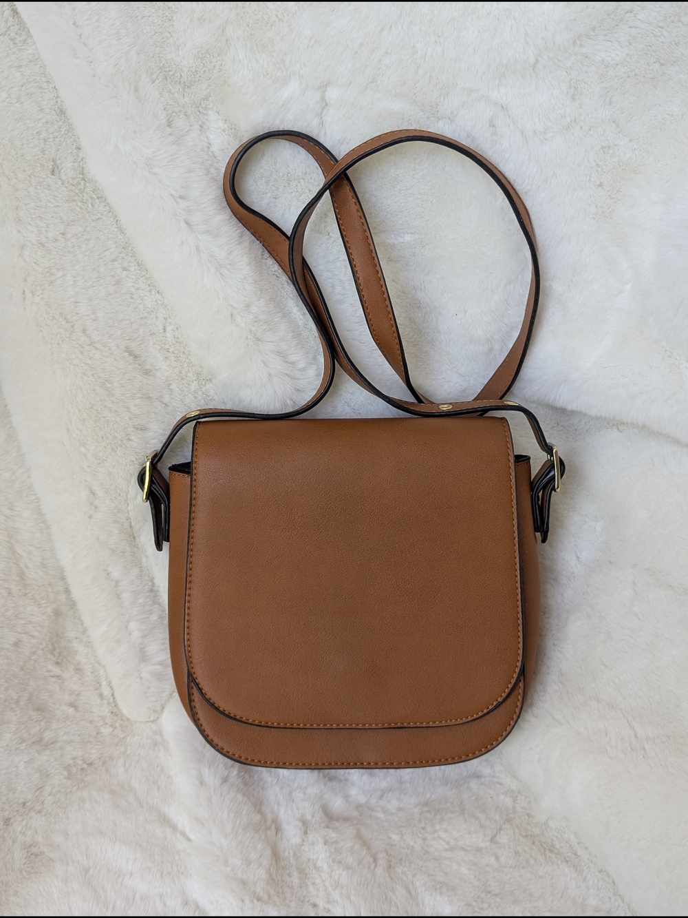 Classic Brown Crossbody Saddle Bag - Sleek Everyday Carry